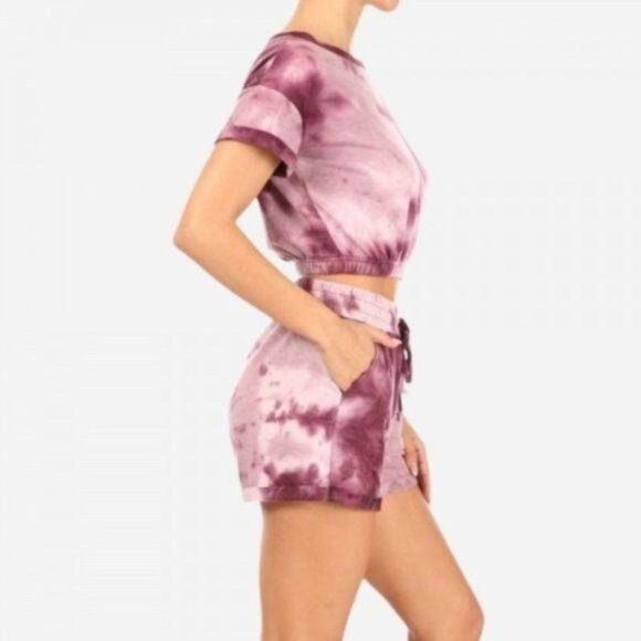New Tie-Dye Loungewear Set Shorts and Shirt T - Picture 2 of 6
